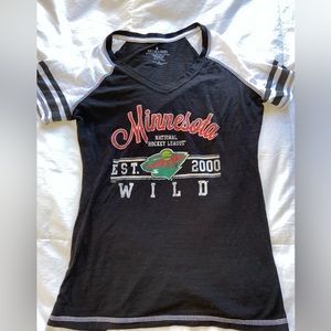 Women’s Size Large Minnesota Wild Shirt